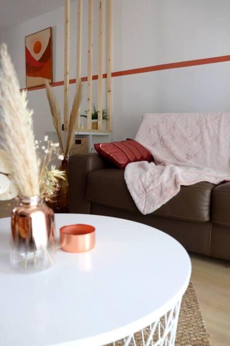 Appartamento Le Cosy Plein Centre Avec Terrasse Meximieux Esterno foto